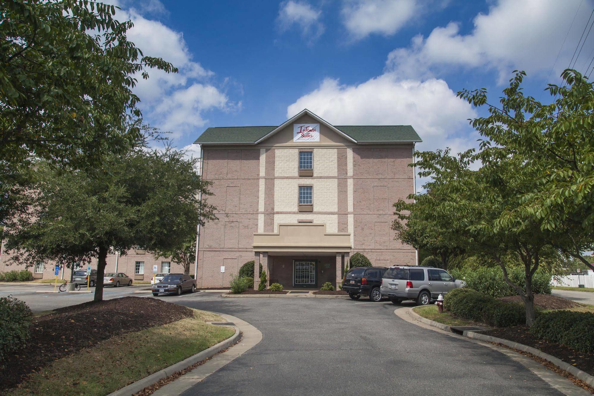 Intown Suites Extended Stay Select Hampton Va Εξωτερικό φωτογραφία