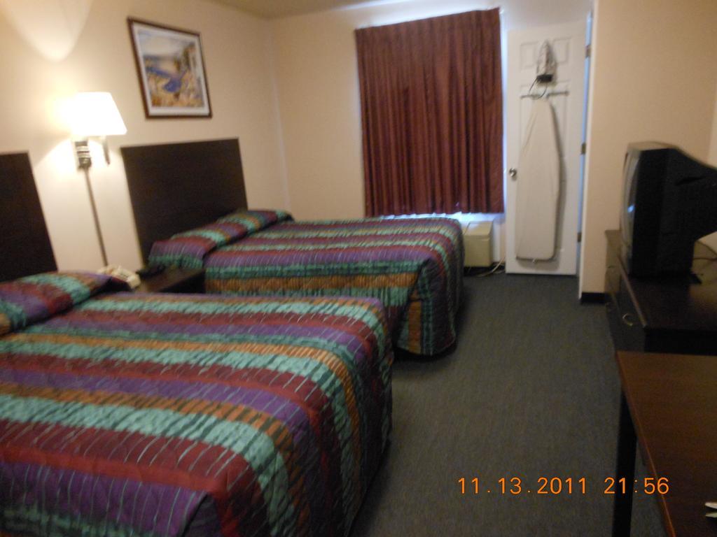 Intown Suites Extended Stay Select Hampton Va Εξωτερικό φωτογραφία