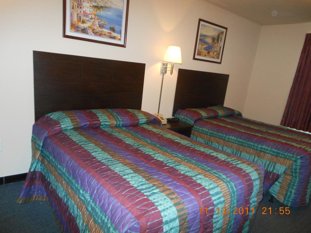 Intown Suites Extended Stay Select Hampton Va Εξωτερικό φωτογραφία