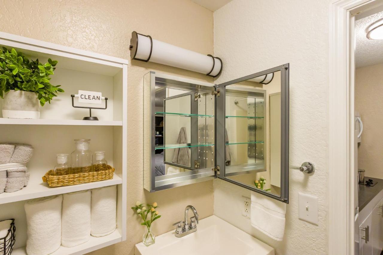 Intown Suites Extended Stay Select Hampton Va Εξωτερικό φωτογραφία
